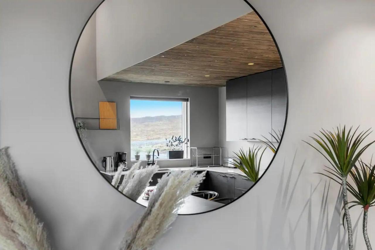 Luxury Log Home With A Hot Tub Selfoss Exteriér fotografie