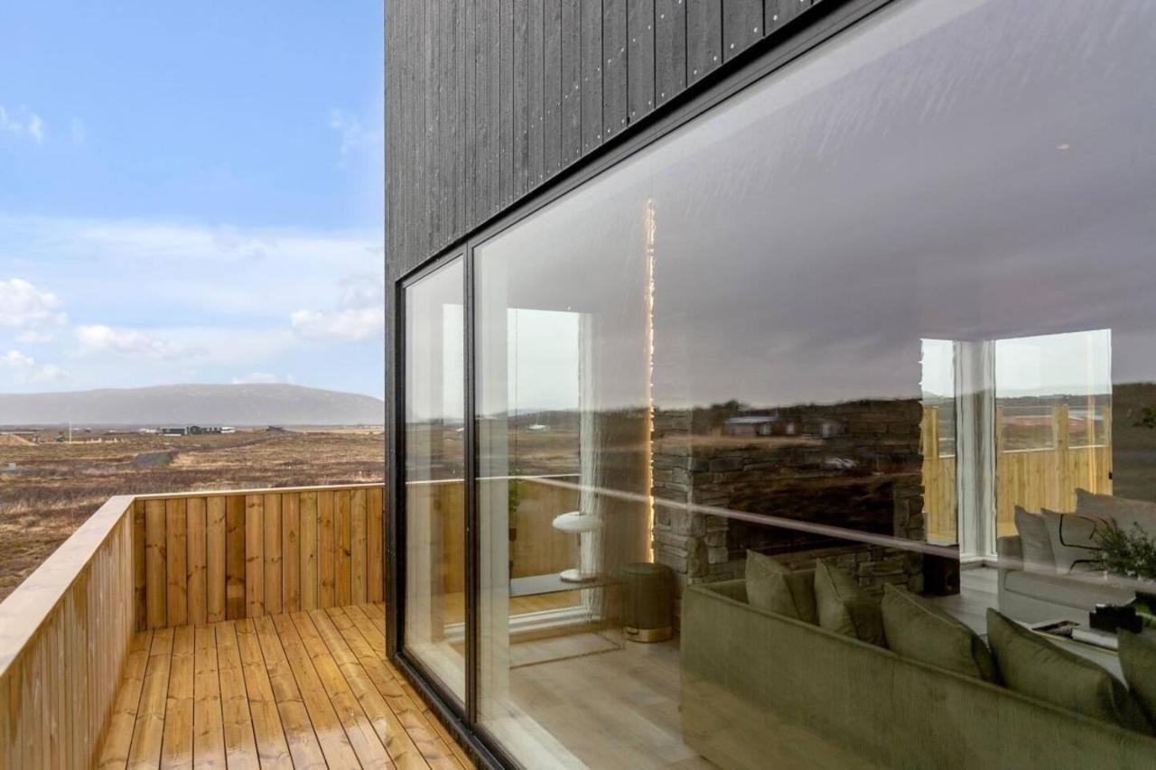 Luxury Log Home With A Hot Tub Selfoss Exteriér fotografie