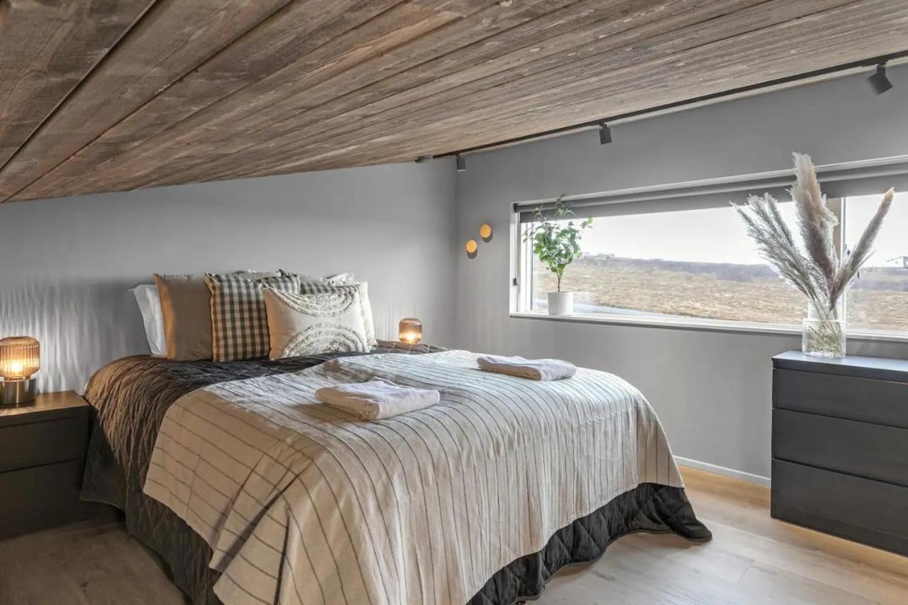 Luxury Log Home With A Hot Tub Selfoss Exteriér fotografie